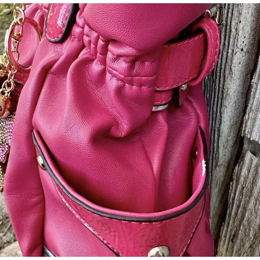 Wilsons Leather Red Hot Pink Shoulder Bag Ellie Medium Size